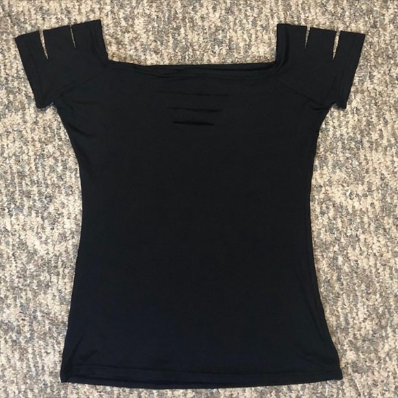 Black short sleeve cut out t-shirt - Picture 2 of 9